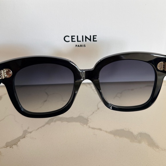 Celine Black CL4002UN Sunglasses with Case and Box - Picture 10 of 14